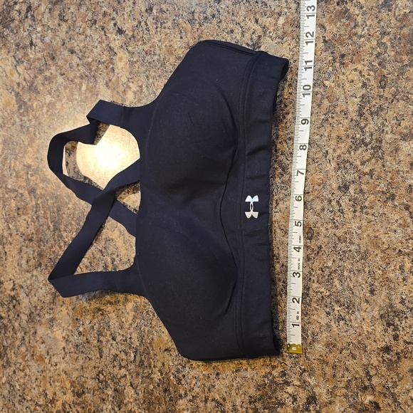 Under armour black fitted sports bra size 34C - Picture 5 of 6